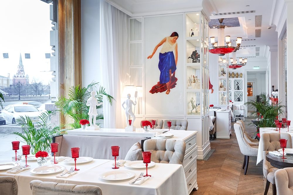 Private events, VIP lounge and restaurant services